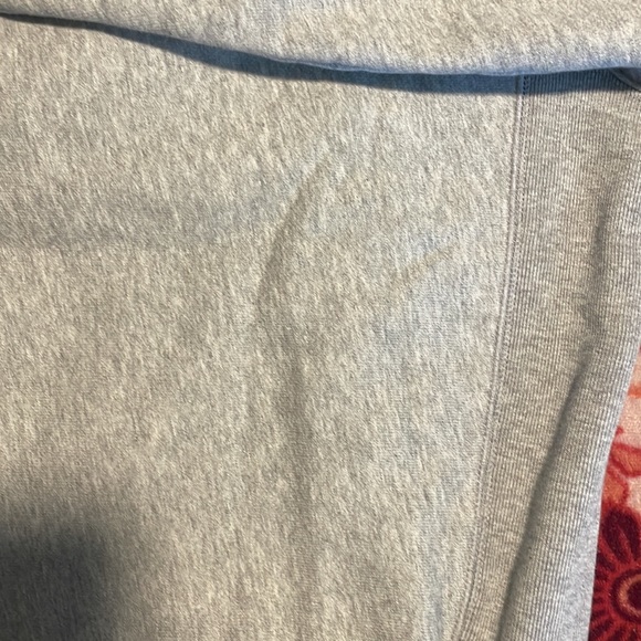 Champion Reverse Weave Hoodie Size Small Cozy & Durable - Picture 9 of 11